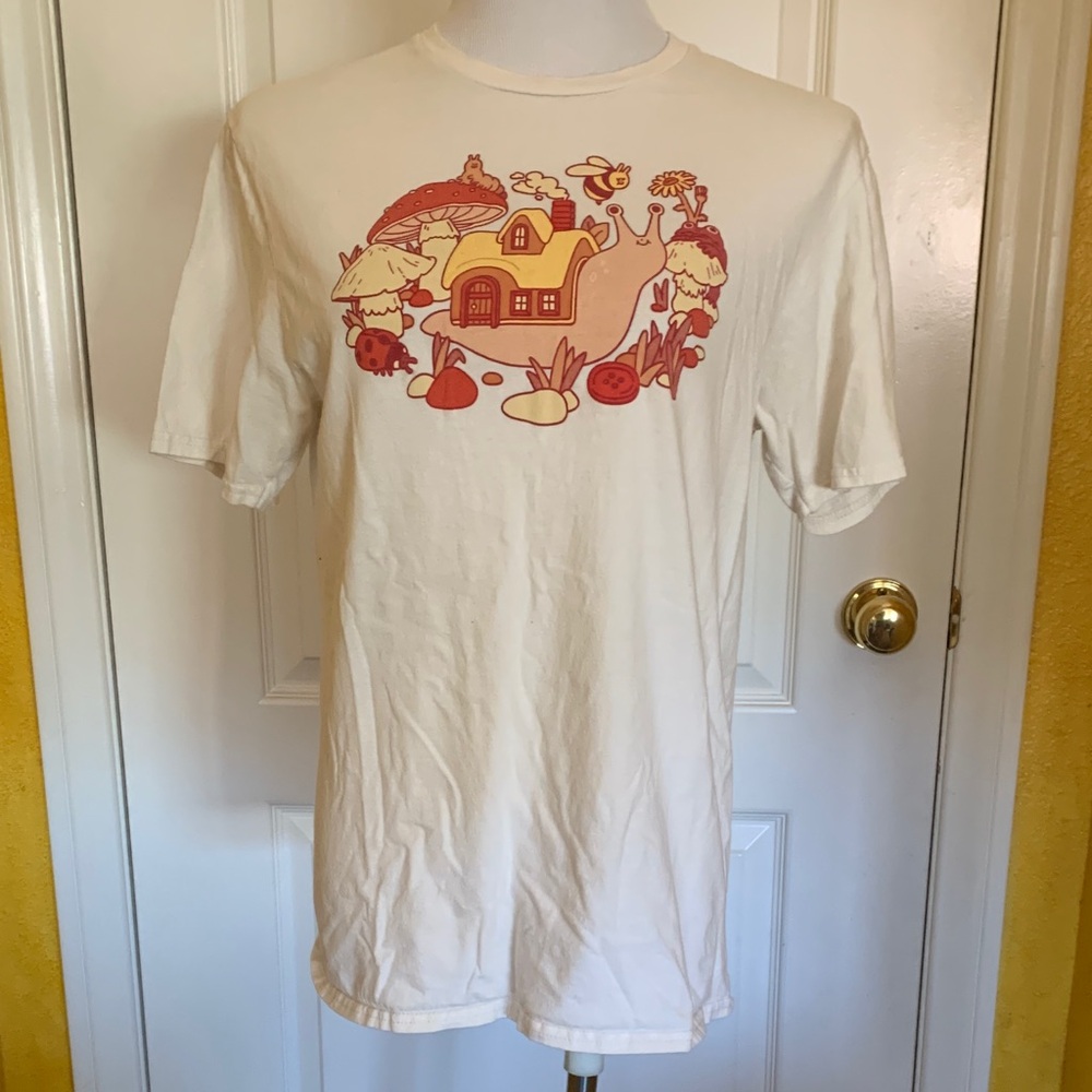 Hot Topic Cream Graphic Tee with Red Accents